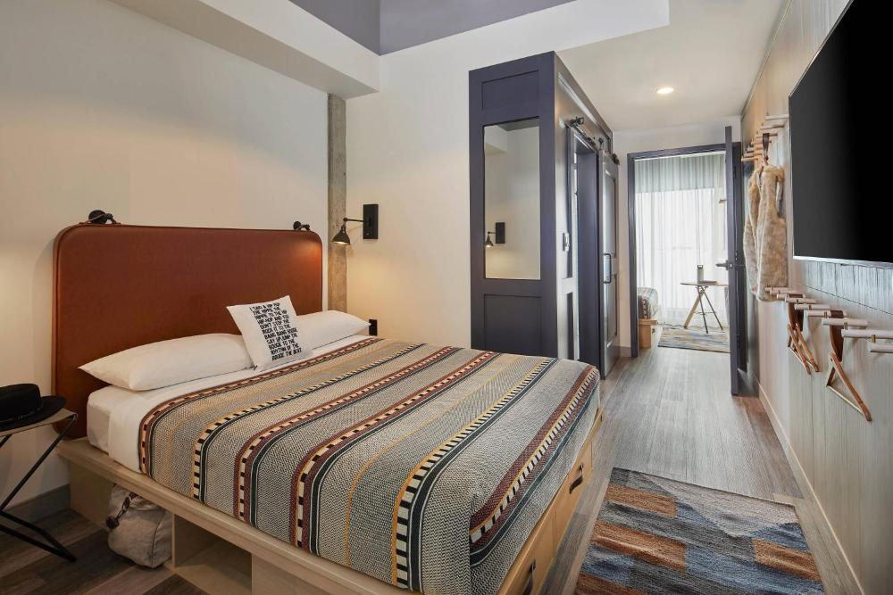 Two-Bedroom Suite with Two Queen Beds interior